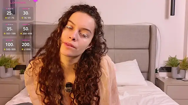 Luna Starlight online show from February 2026 09:12:02 PM