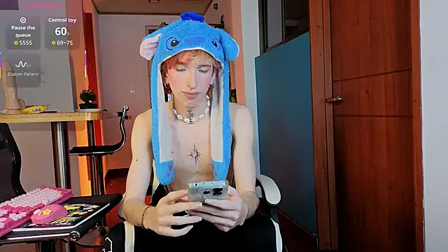 golden twink  online show from February 2026 05:56:02 AM