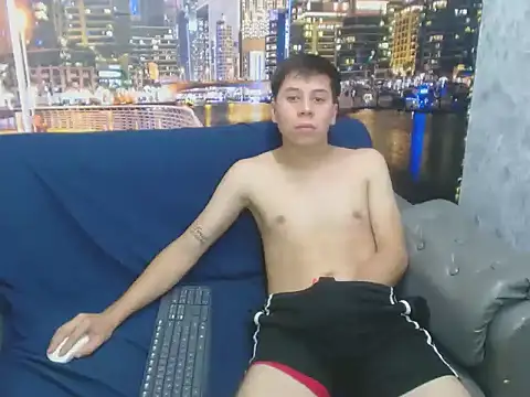 santiago xxxcol online show from February 2026 11:14:01 PM