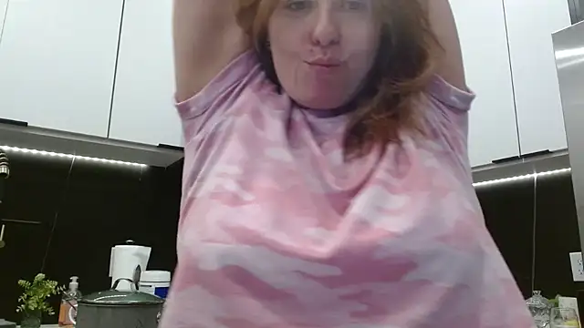 Snapshot of HazelSkyesChat chatting on May 2026 05:10:02 PM HazelSkyesChat online show from May 2026 05:10:02 PM