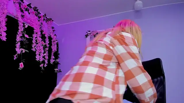 Dakota Angell  online show from March 2026 07:41:02 PM