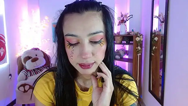 Snapshot of FIORELLA_L chatting on June 2026 12:08:02 PM FIORELLA L online show from June 2026 12:08:02 PM