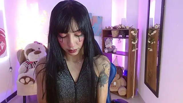 Snapshot of FIORELLA_L chatting on June 2026 12:11:01 PM FIORELLA L online show from June 2026 12:11:01 PM