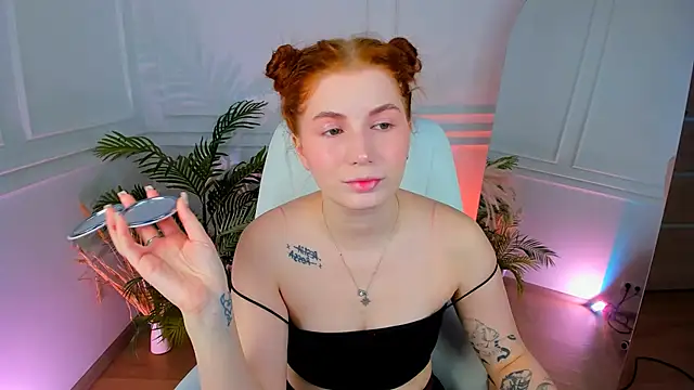 MiraBoom online show from April 2026 09:12:02 PM