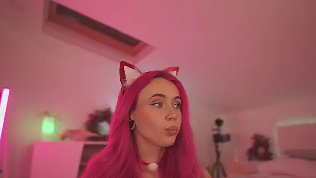 Sarah Pink online show from December 2024 05:37:01 PM