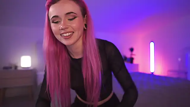 Sarah Pink online show from March 2025 05:28:01 PM