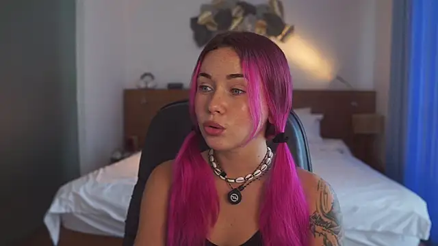 Sarah Pink online show from January 2026 01:44:01 AM