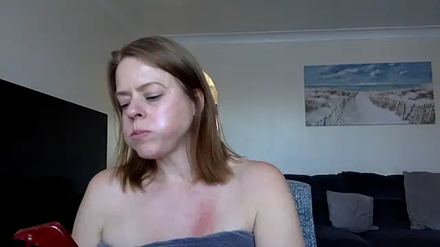 ElizabethArden42- online show from April 2026 03:38:02 PM