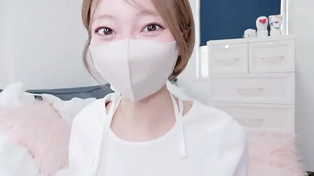 YUKI 377 online show from February 2026 03:55:02 AM