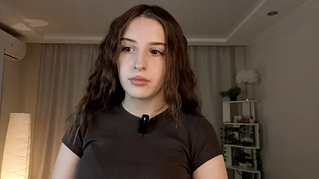 LeanneDinkle online show from April 2026 04:27:01 AM