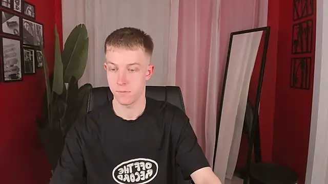 Snapshot of Dylan_Norton chatting on April 2026 03:38:02 PM Dylan Norton online show from April 2026 03:38:02 PM