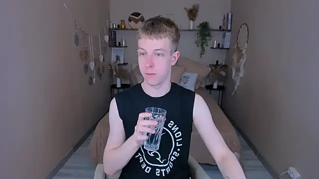 Snapshot of Dylan_Norton chatting on May 2026 09:23:02 PM Dylan Norton online show from May 2026 09:23:02 PM