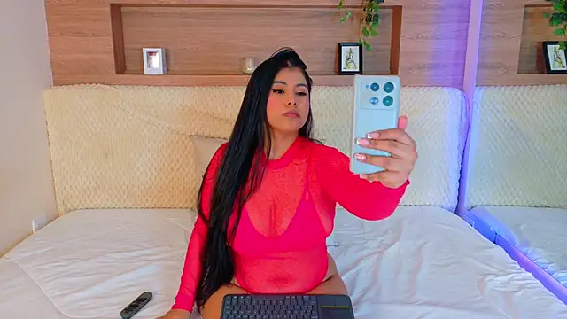 VioletBloomm online show from February 2026 11:44:02 AM