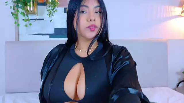 VioletBloomm online show from March 2026 11:35:01 AM