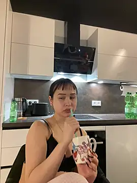 Just-Lilly online show from April 2026 03:20:02 PM