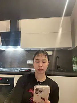 Just-Lilly online show from April 2026 03:41:02 PM