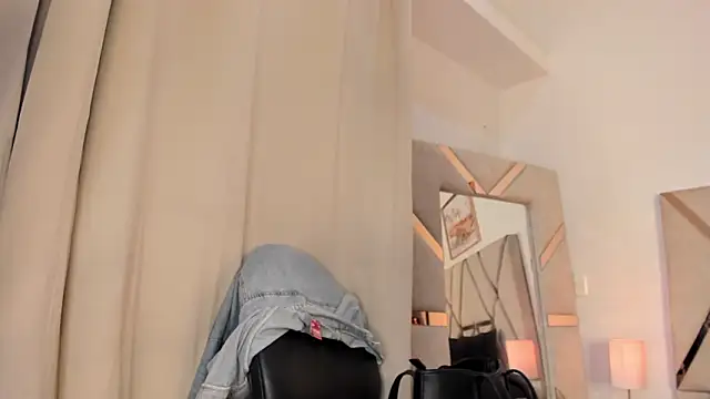 Lucia velez online show from March 2026 03:02:02 AM