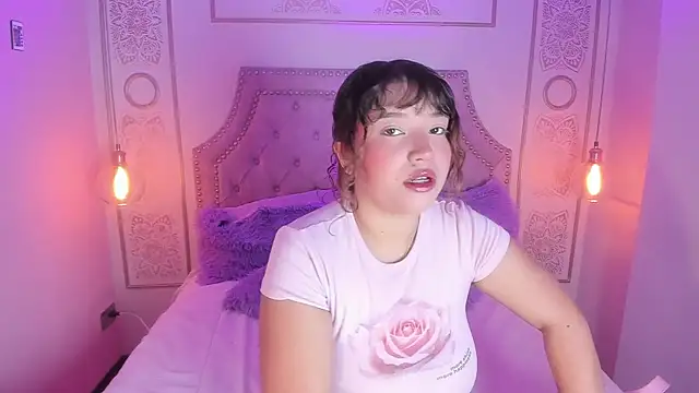 Honny Blaice  online show from April 2026 12:00:02 PM