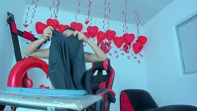 Steven and Camilo18 online show from February 2026 11:40:02 AM