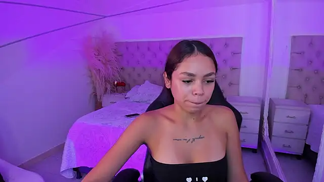 CarolineFyre online show from March 2026 01:07:02 PM