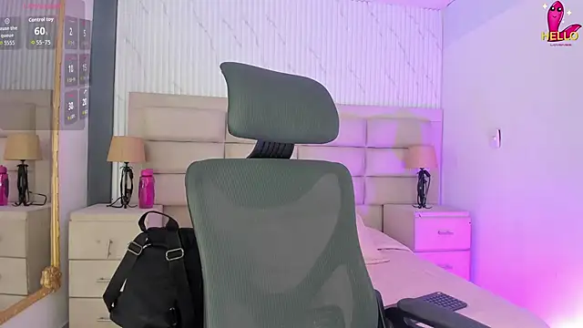 CarolineFyre online show from April 2026 12:35:02 PM