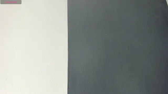 CarolineFyre online show from April 2026 12:33:01 PM