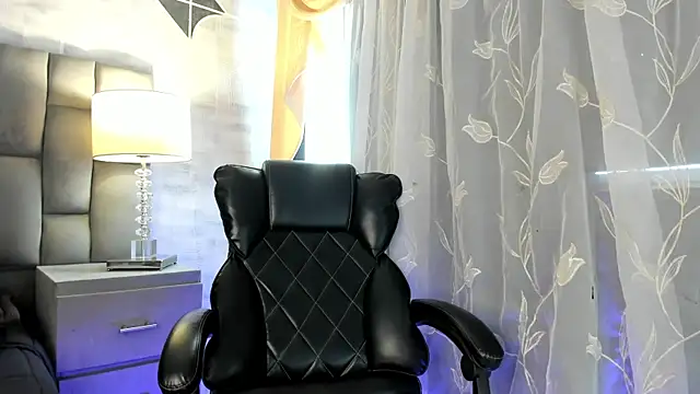 Snapshot of CarolineFyre chatting on May 2026 02:10:01 PM CarolineFyre online show from May 2026 02:10:01 PM