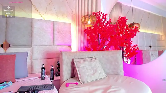 EmmaLovve online show from March 2026 02:39:02 AM