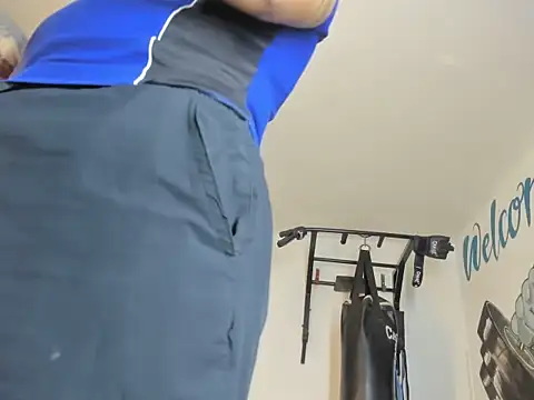 Snapshot of justinBigcock555 chatting on February 2026 11:48:01 AM justinBigcock555 online show from February 2026 11:48:01 AM