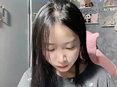 Linne6789 online show from April 2026 02:15:02 PM