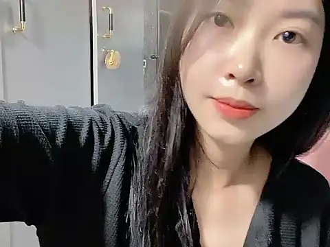 Linne6789 online show from April 2026 07:58:02 AM