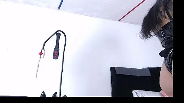 Snapshot of Girl_Bondage chatting on May 2026 03:27:01 PM Girl Bondage online show from May 2026 03:27:01 PM