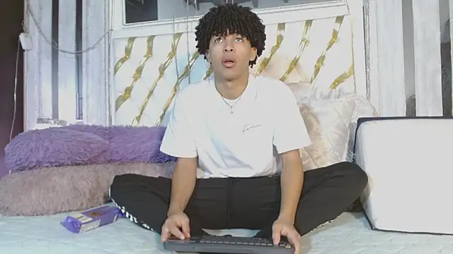 ian smith  online show from April 2026 11:28:01 AM