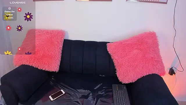 chloe petite2 online show from February 2026 01:51:01 PM