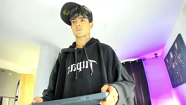 miguel aguirre  online show from March 2026 12:33:02 PM