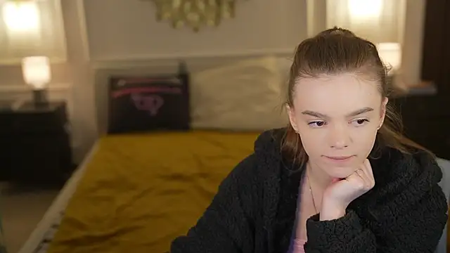 Zlata Sky online show from March 2026 03:50:01 PM