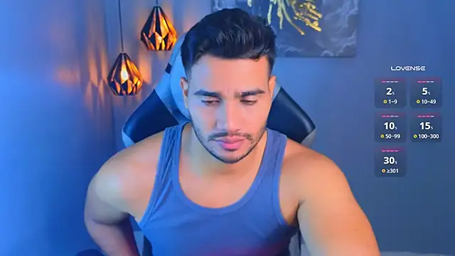 AndresRodriguez1 online show from February 2026 09:31:02 PM