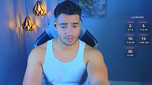 AndresRodriguez1 online show from April 2026 11:31:01 PM