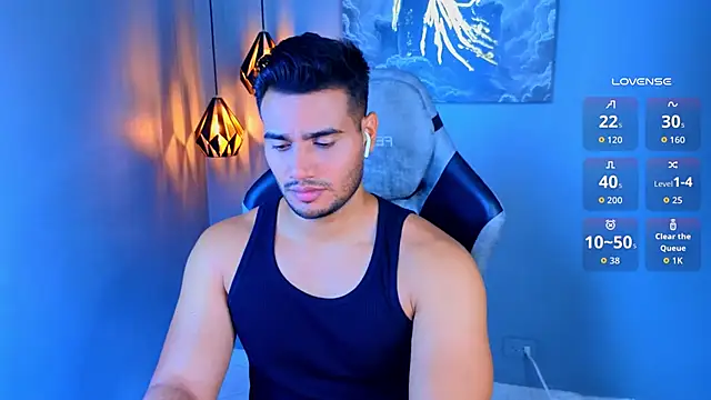 AndresRodriguez1 online show from April 2026 06:10:01 PM