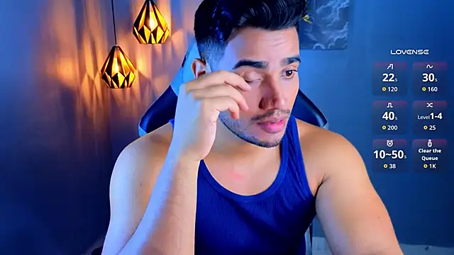 AndresRodriguez1 online show from April 2026 11:28:01 PM