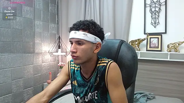 JDWhite18 online show from March 2026 11:30:02 PM