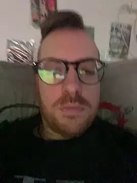 Snapshot of io1Elian chatting on April 2026 03:15:02 PM io1Elian online show from April 2026 03:15:02 PM