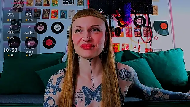 Snapshot of SugarSoot chatting on May 2026 05:35:01 AM SugarSoot online show from May 2026 05:35:01 AM