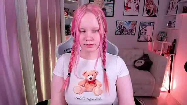 AnnieVibe online show from March 2026 05:41:02 PM