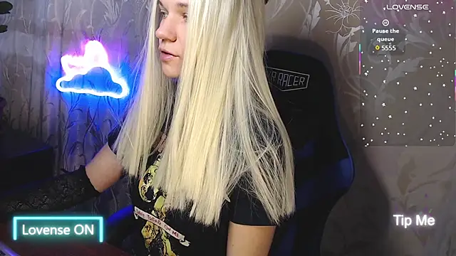 Shiny Victoria online show from March 2026 09:10:01 AM