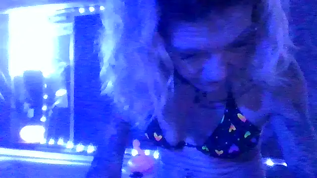 Snapshot of CrystalMaria8 chatting on July 2026 07:11:02 AM CrystalMaria8 online show from July 2026 07:11:02 AM