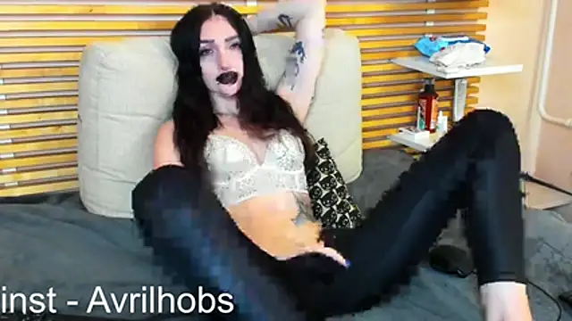 Snapshot of AvrilHobbs chatting on August 2026 03:25:01 PM AvrilHobbs online show from August 2026 03:25:01 PM