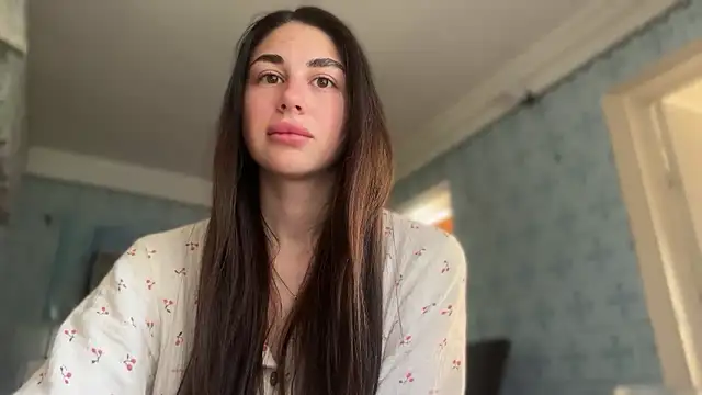 LiluMartiznir online show from May 2026 05:37:02 AM
