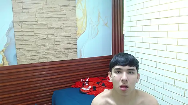 massimoferrera303av online show from March 2026 09:32:02 PM