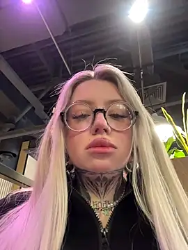 Chiibi online show from February 2026 08:44:01 AM